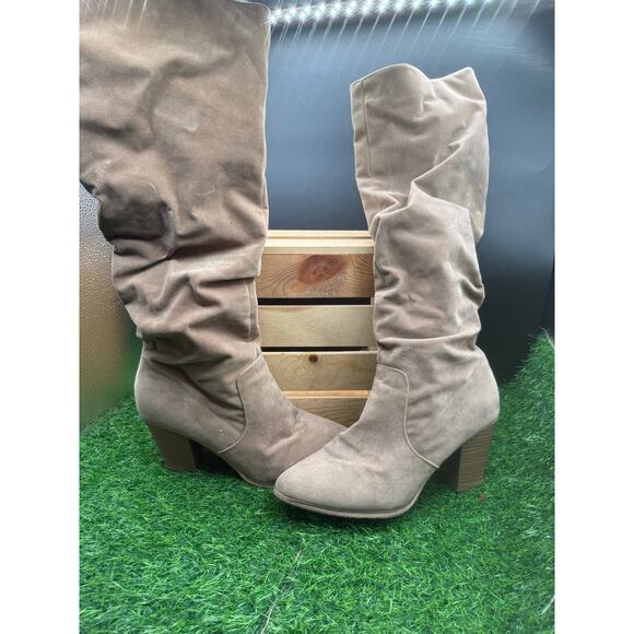 Universal Thread -Tan -Slouch Boots- Size 11W - Picture 1 of 10